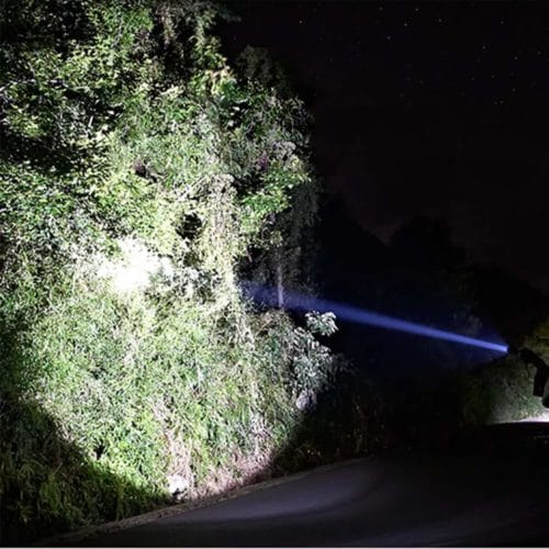 11608231472128757302.jpg 2 IN 1(XPE+COB) Rechargeable Zoomable Flashlight(250m beam). Removable 18650 Battery. AAA batteries Compatible