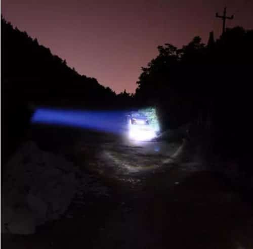 Rechargeable Military Grade LED Tactical Flashlight with CREE bulb.(250m beam) Removable 18650 battery. AAA batteries compatible