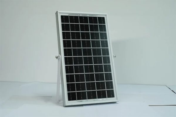 Solar Flood Lights with Solar Panel & Lithium Battery – 60W, 100W & 200W